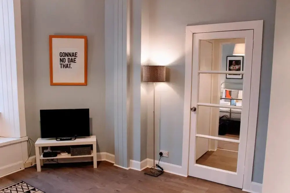 1 Bedroom Apartment In Edinburghs New Town