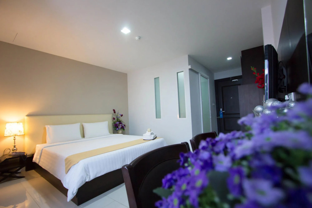 Primetime Hotel