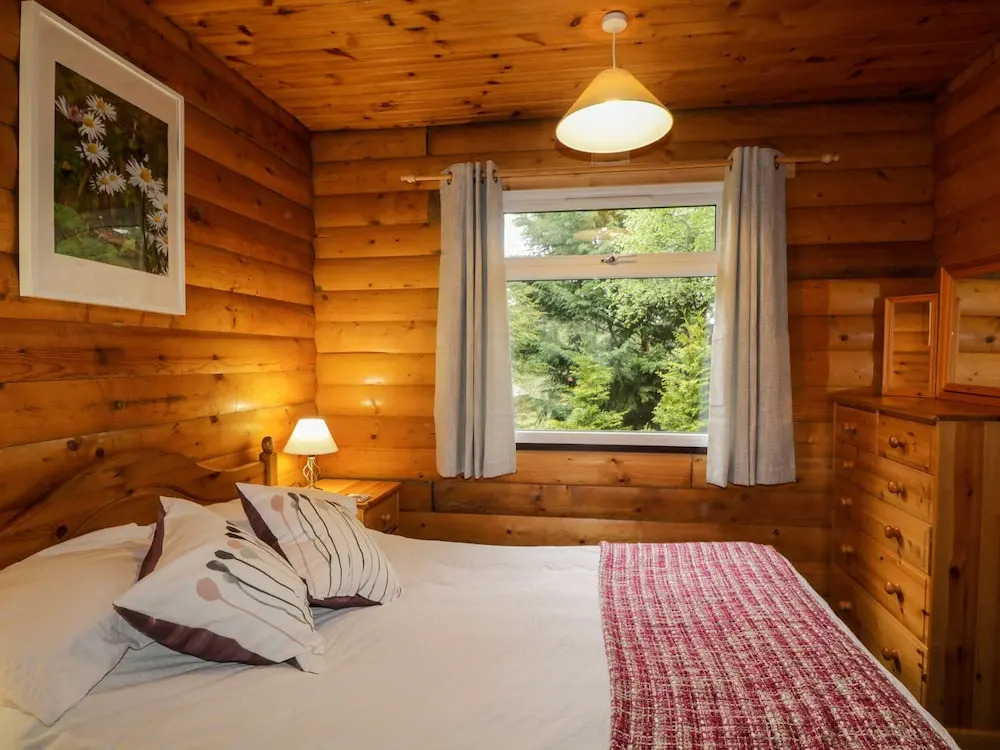 Eagle Lodge