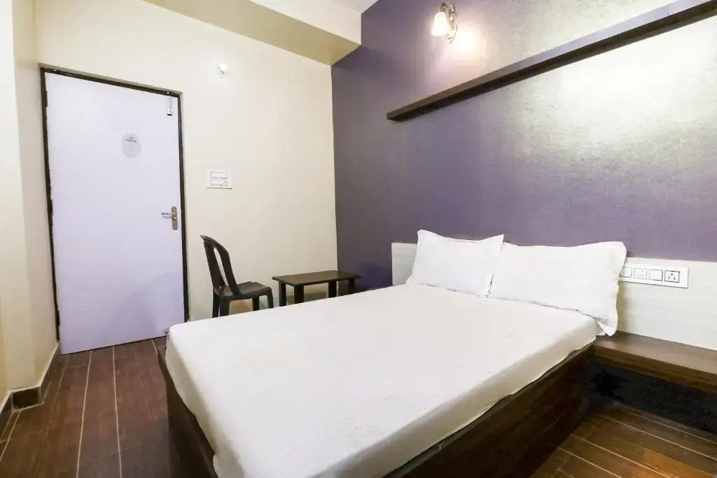 SPOT ON 74538 Hotel New Royal Lodging Boarding