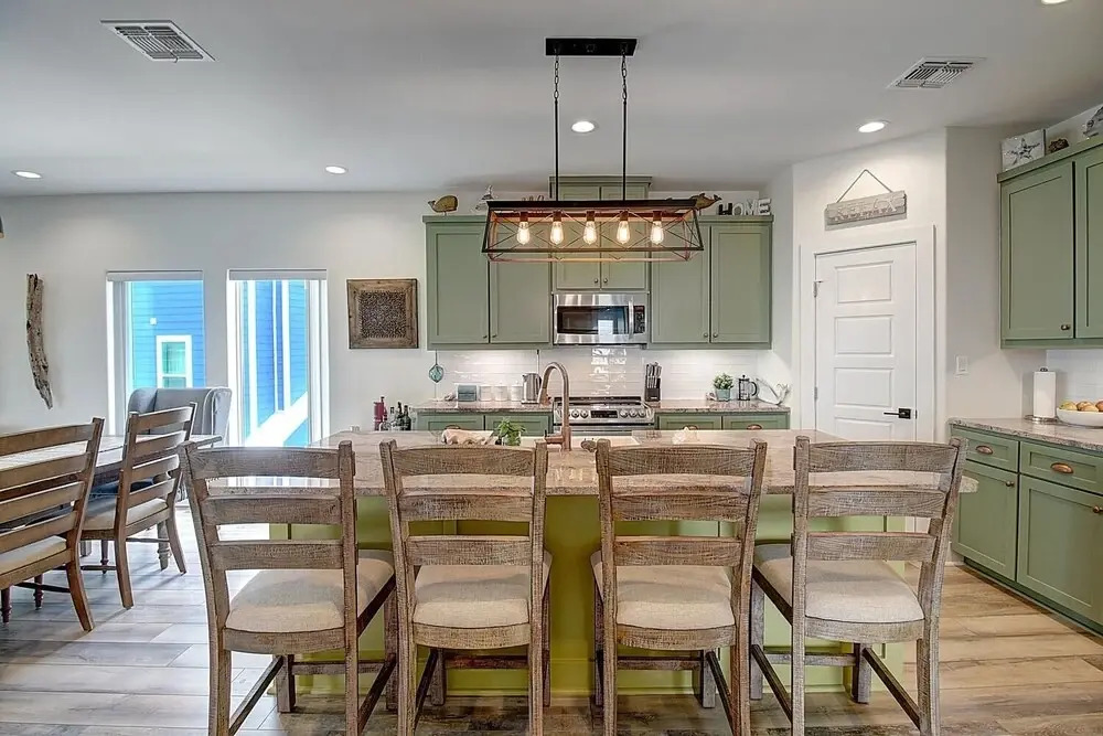 Paradise Ahoy 4 Bedroom Home by Redawning