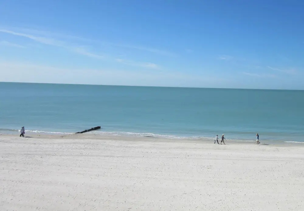 Trillium 2C Beach Front Condo With Private Balcony/pool!