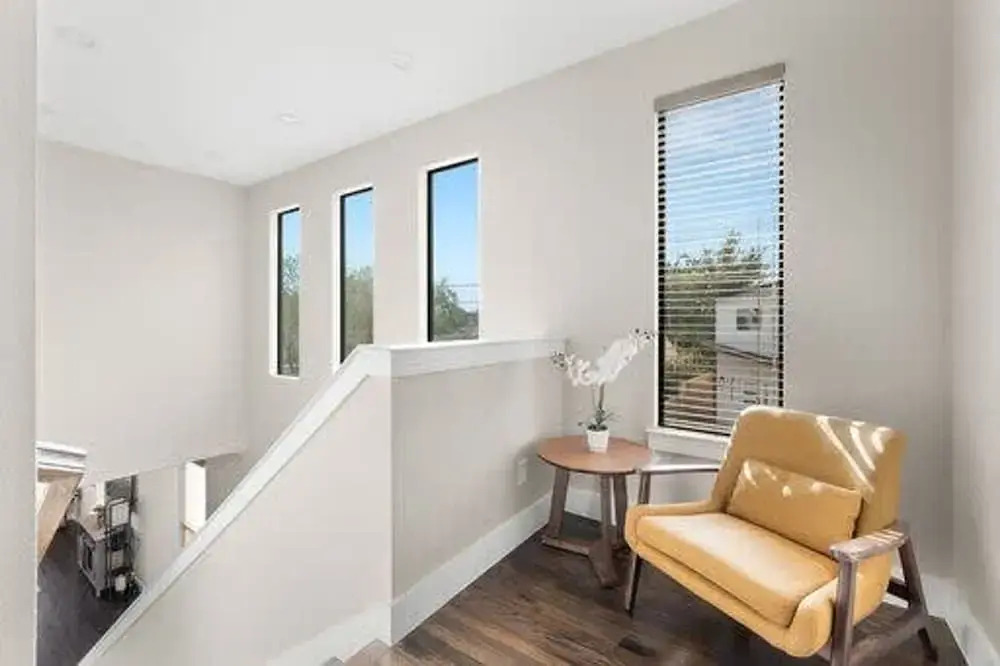 Trinity Groves Retreat Large Modern 5 BR Home
