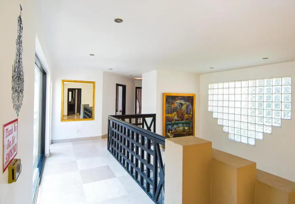 112 on Kloof Villa