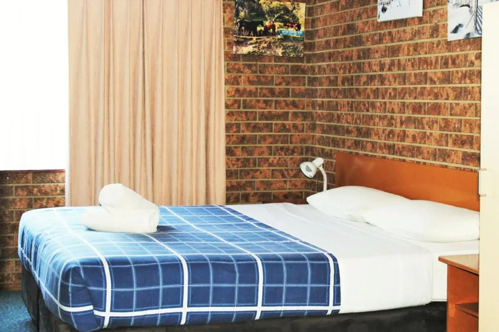 The Ski Inn Motel