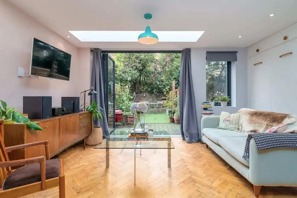 Modern 1BR Home in Trendy Dalston W/terrace