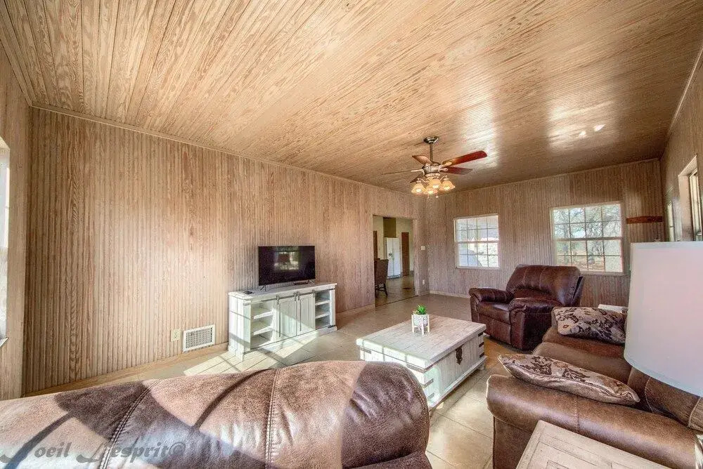 Pecan Farm Haus 2 Bedroom Cottage by RedAwning
