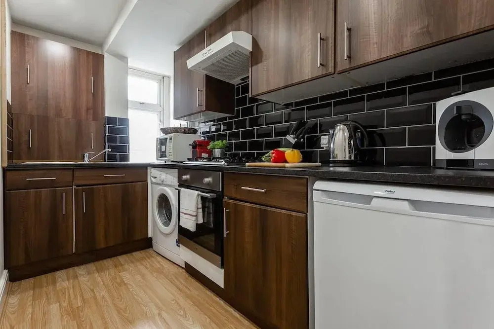 Spacious 2BR flat in Putney