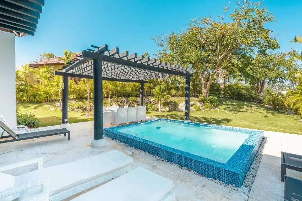 Beautiful Bungalow With Private Pool Ab23
