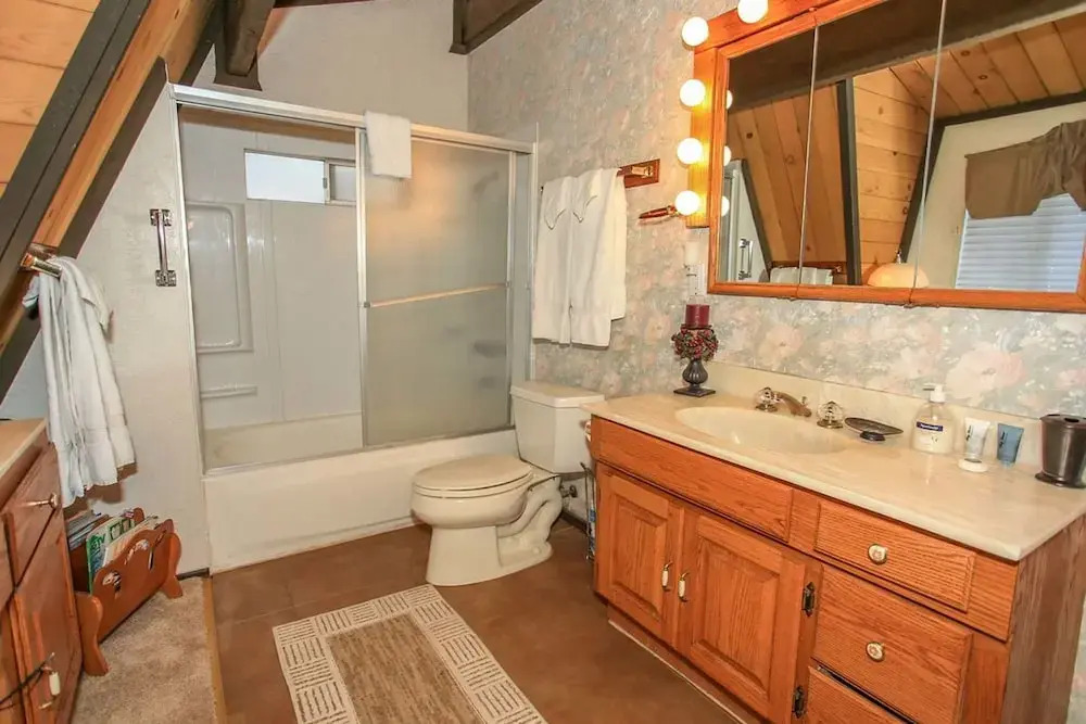 Alpine Ski & Tee-1615 by Big Bear Vacations