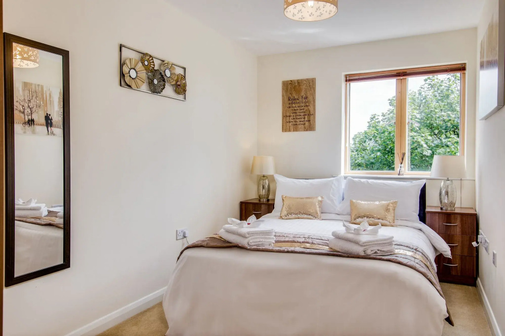 Mica Point City Centre Apartment