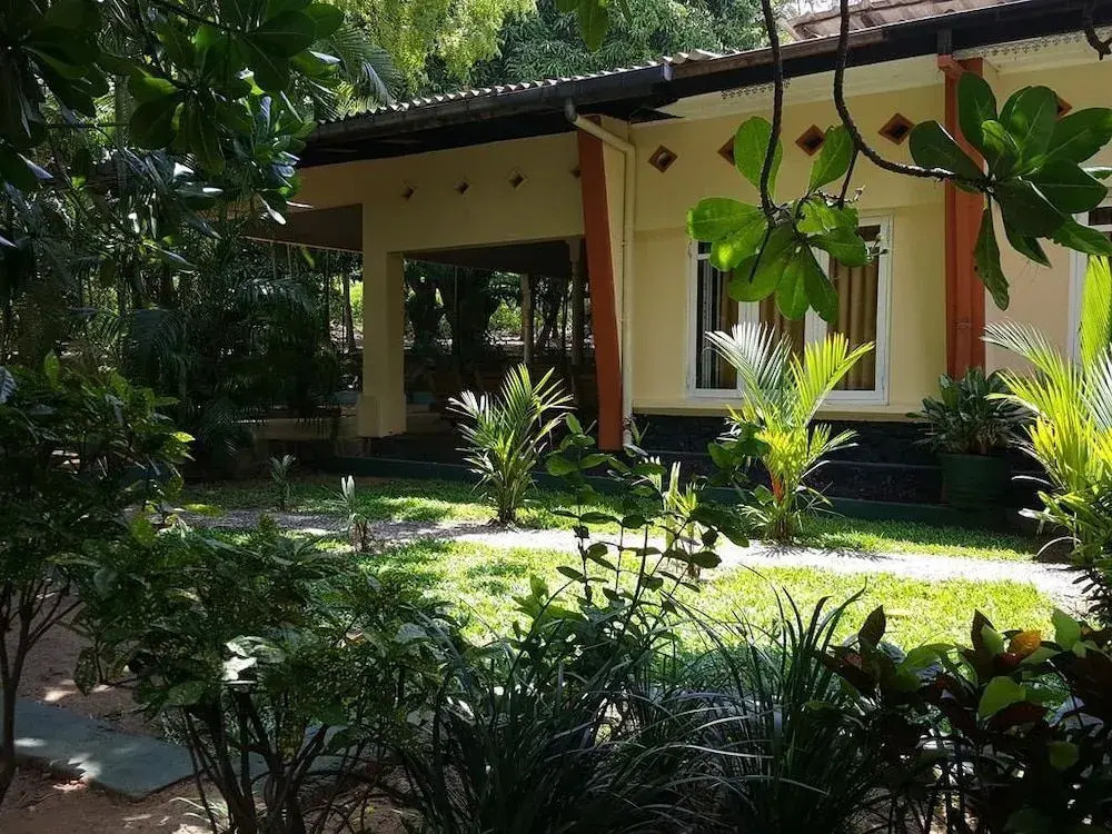 Wood Side Tour Inn