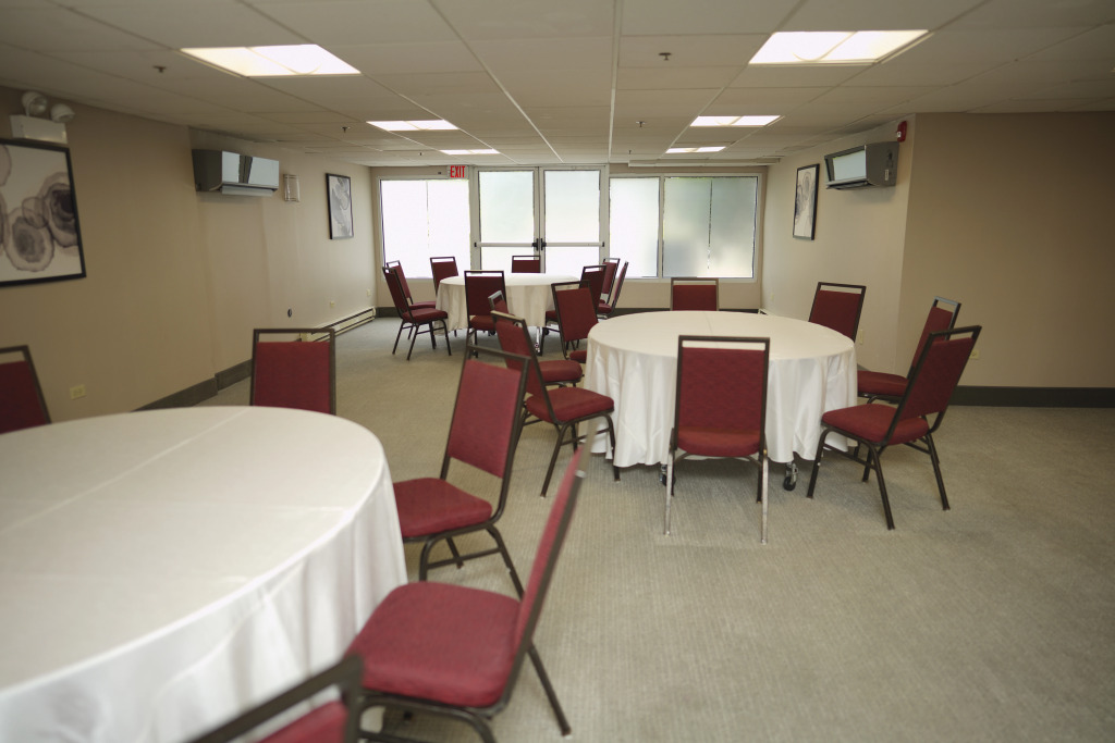 Holiday Inn & Suites Chicago-Carol Stream Wheaton by IHG