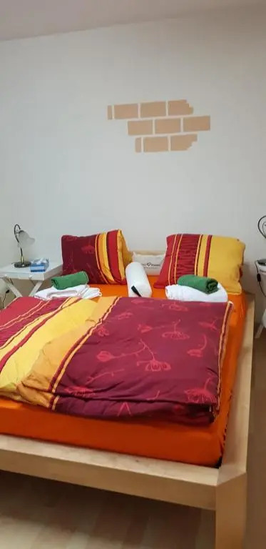 Hotel Happiness