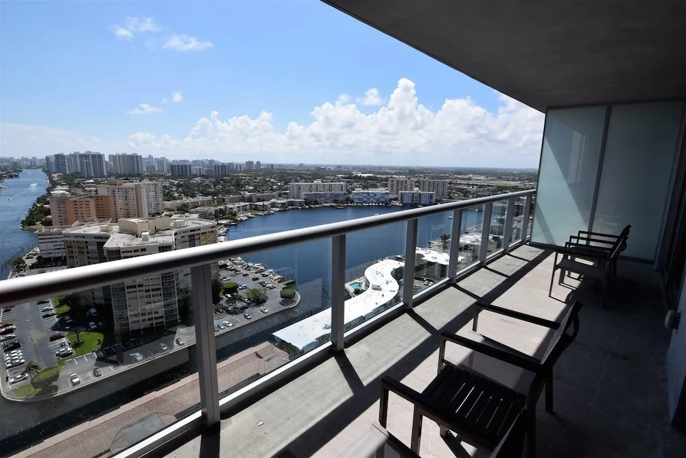 Superb Ocean, Bay & Skyline View Residence 2 Bed 2 Bath @ Beachwalk Resort