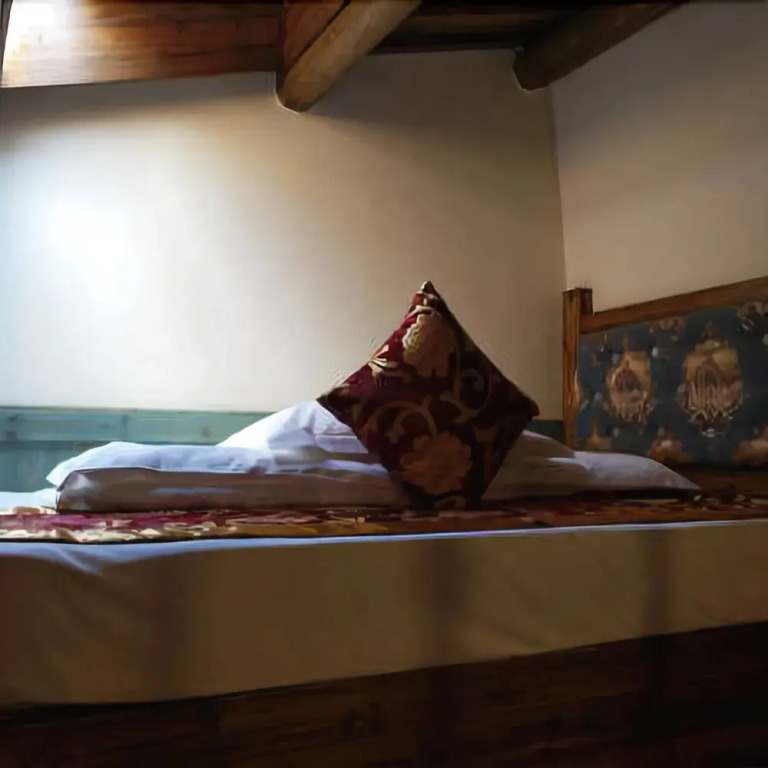 7076 Boutique Inn