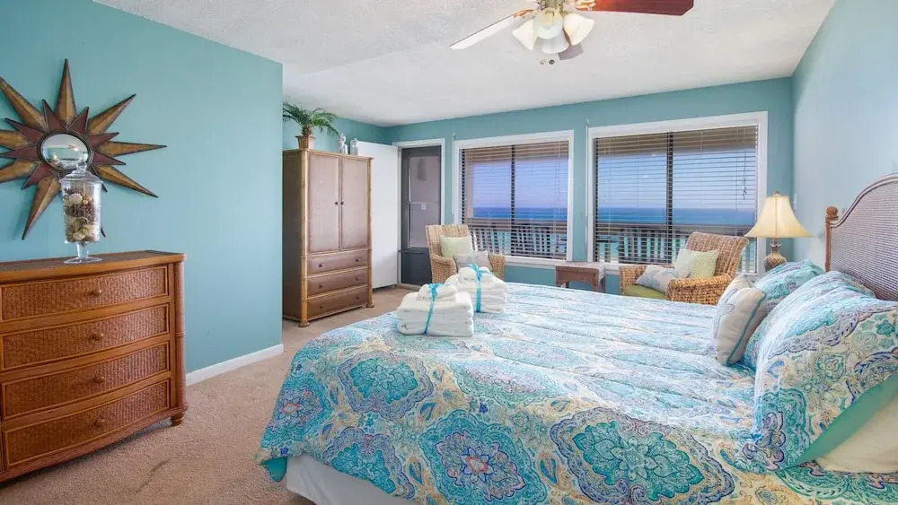 Put Some Vitamin Sea in Your Vacation! Gulf Front Town Home - Quiet West End