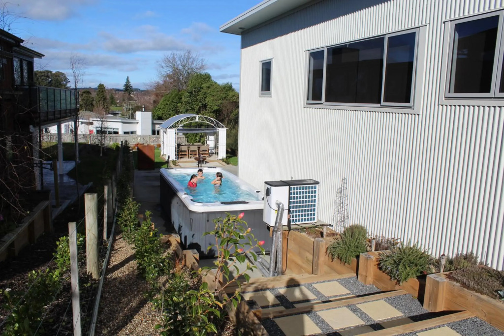 Luxury Retreat with Swim Spa