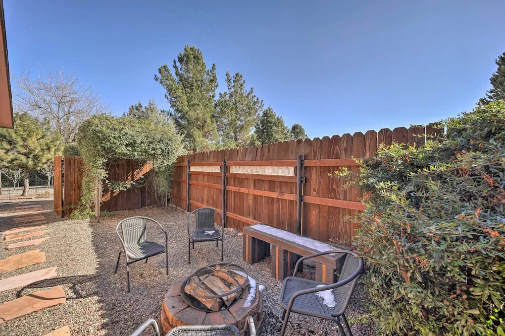 Private Hot Tub Pet-Friendly Home in Sedona!