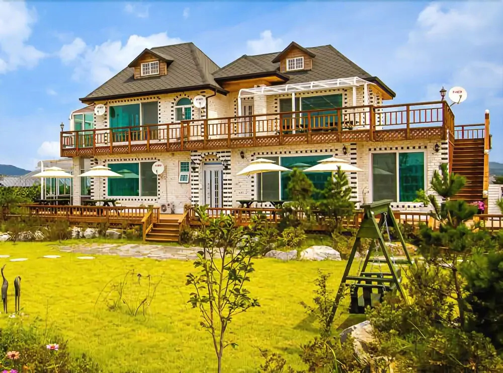 Yeoju Ipobo Riverside Pension