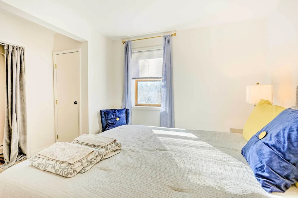 New Paltz Apt - 11 Mi to Poughkeepsie!