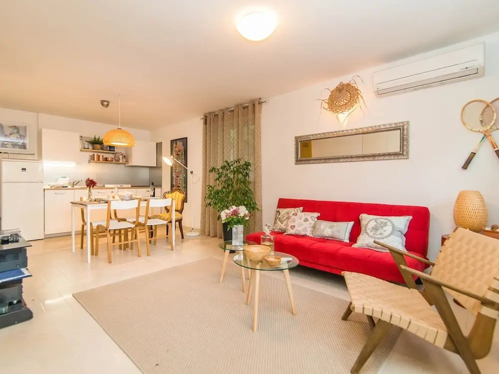 Studio Apartment in Villa Arta