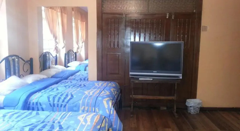 Hostal Latitud 0