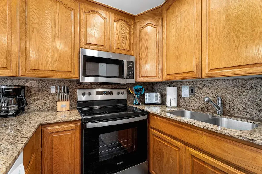 Fully Air-conditioned - Ocean View - Beautifully Renovated- Vrkcv