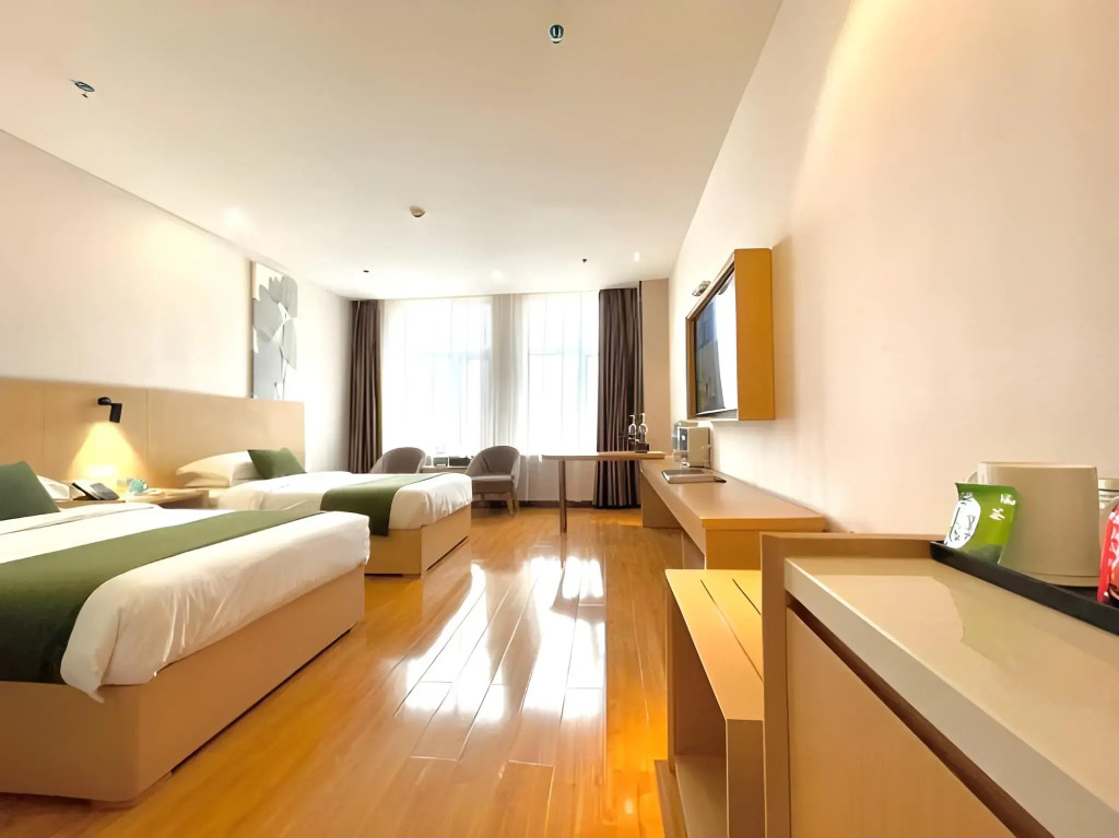 GreenTree Inn Pingliang Jinding Times Square