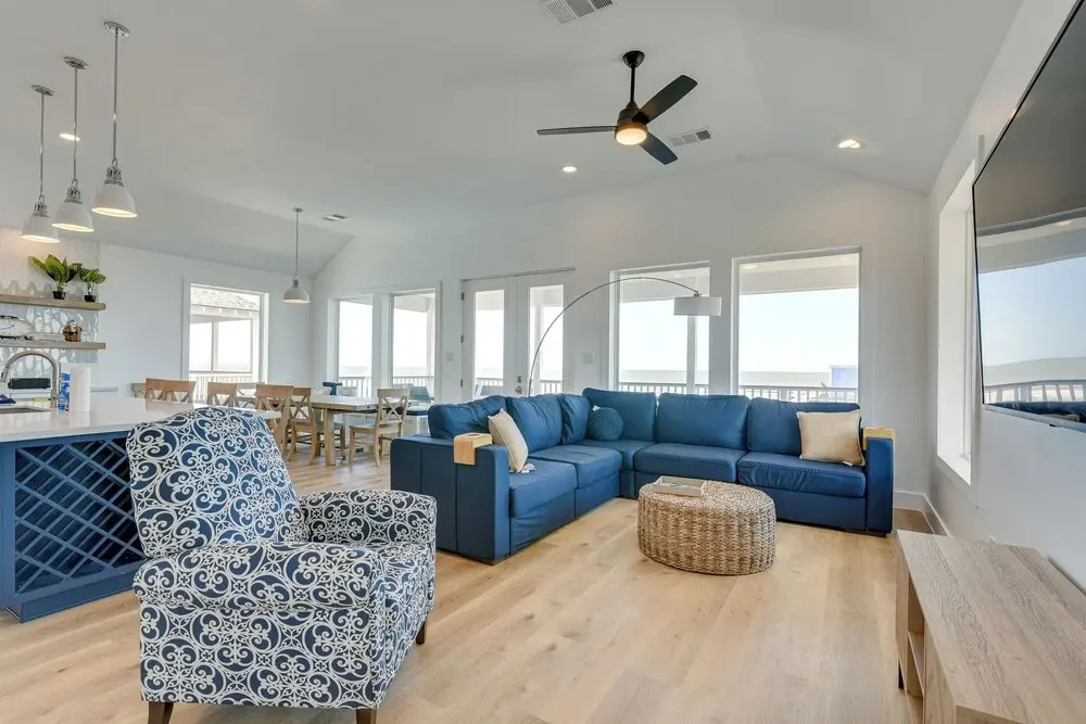 Ocean Views, Steps to Sand! Coastal Galveston Gem