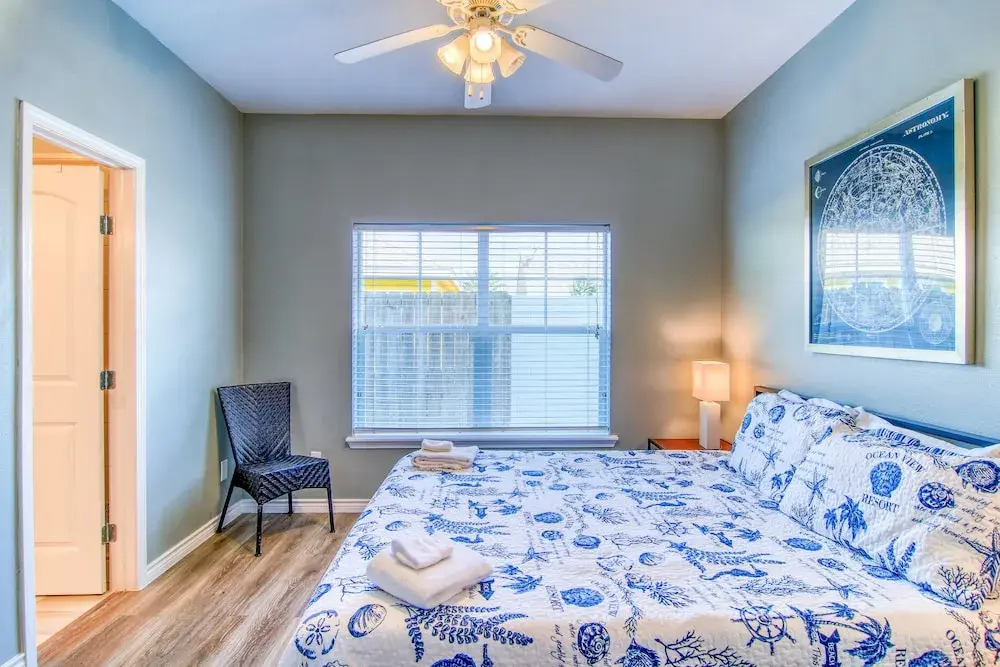 Heaven on Eleven MC8 3 Bedrooms 2.5 Bathrooms Condo