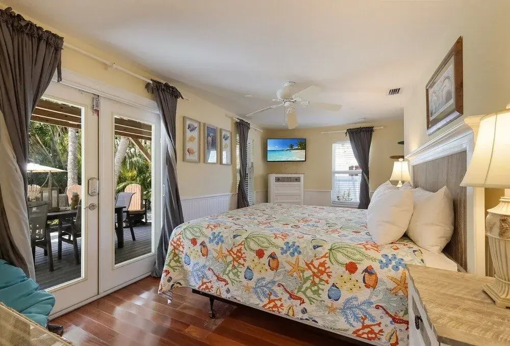 Shady Mango 2 Bedroom Home by RedAwning