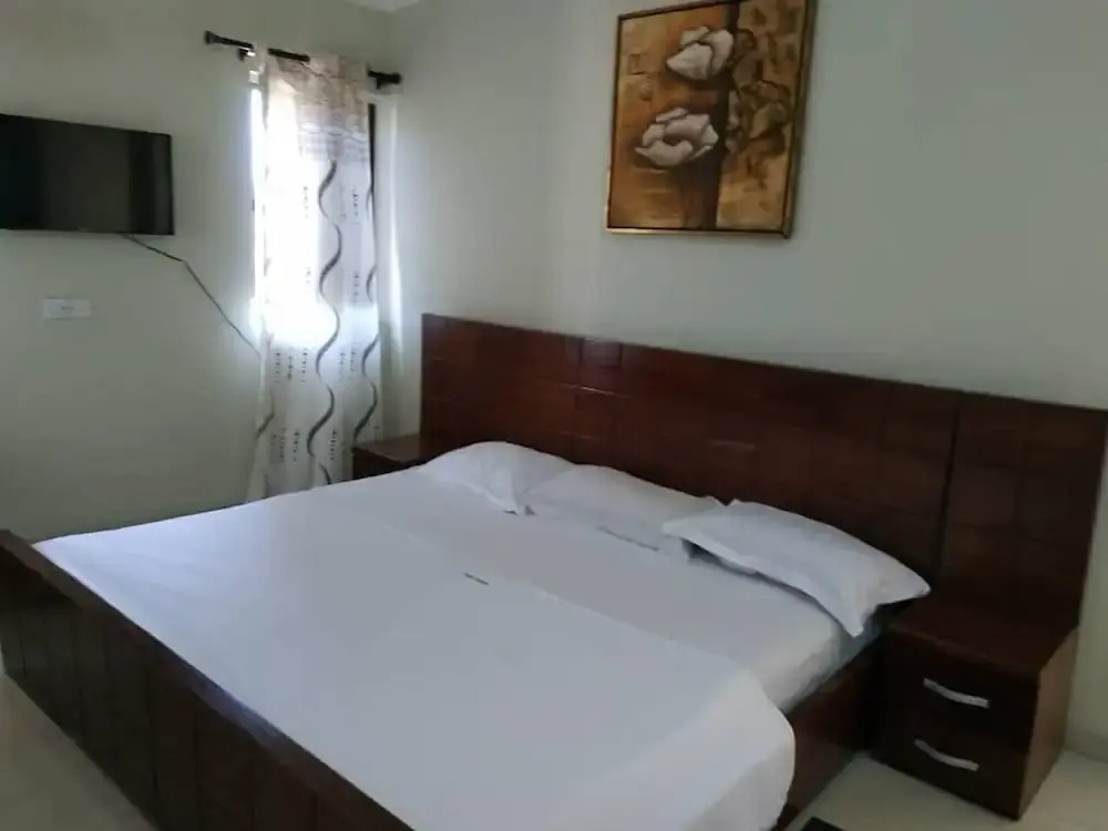 Apple Royal Lodge