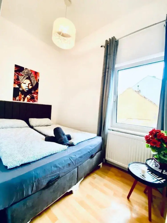 Budget Friendly 4 BR Apt for Groups