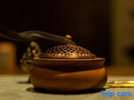 Yulong August Guanshanhai Light Luxury Homestay