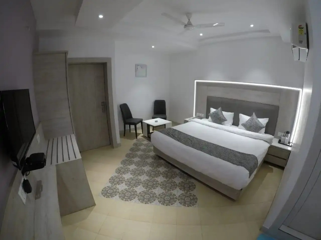 Hotel Pride By Samrat