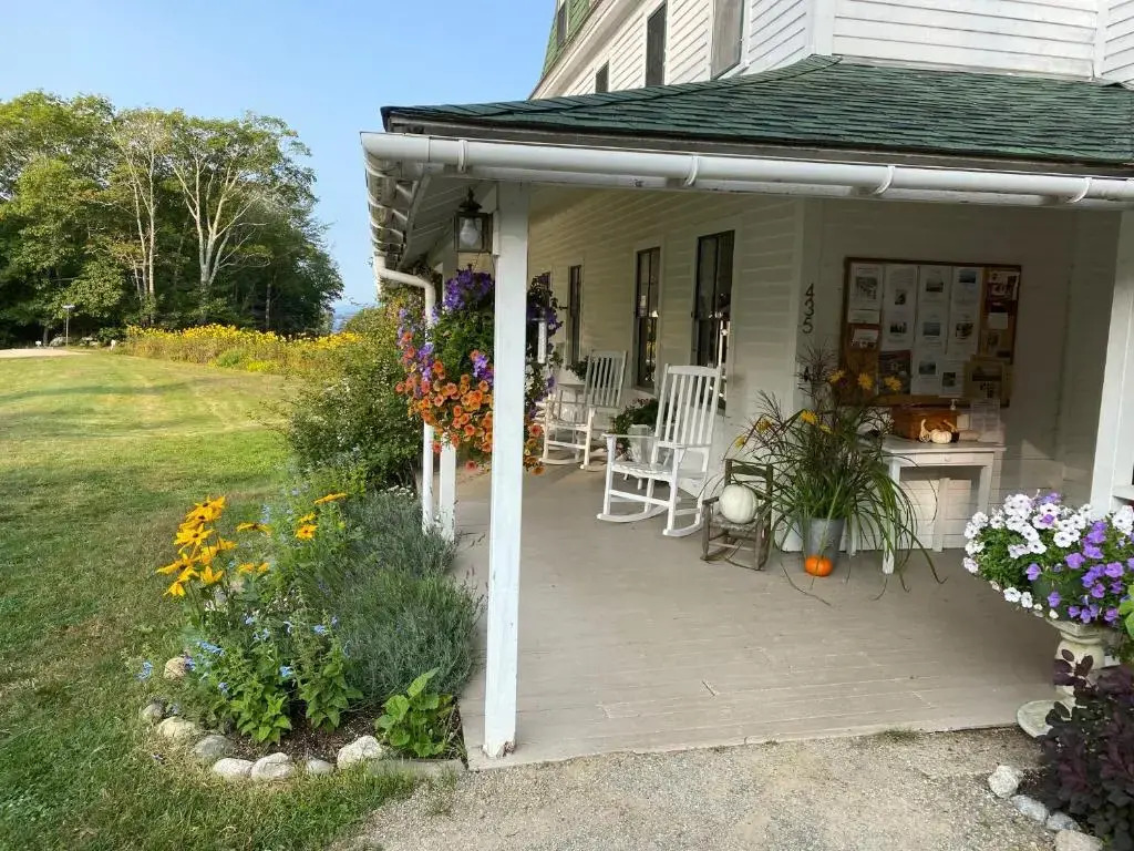 Oakland House Seaside Inn & Cottages