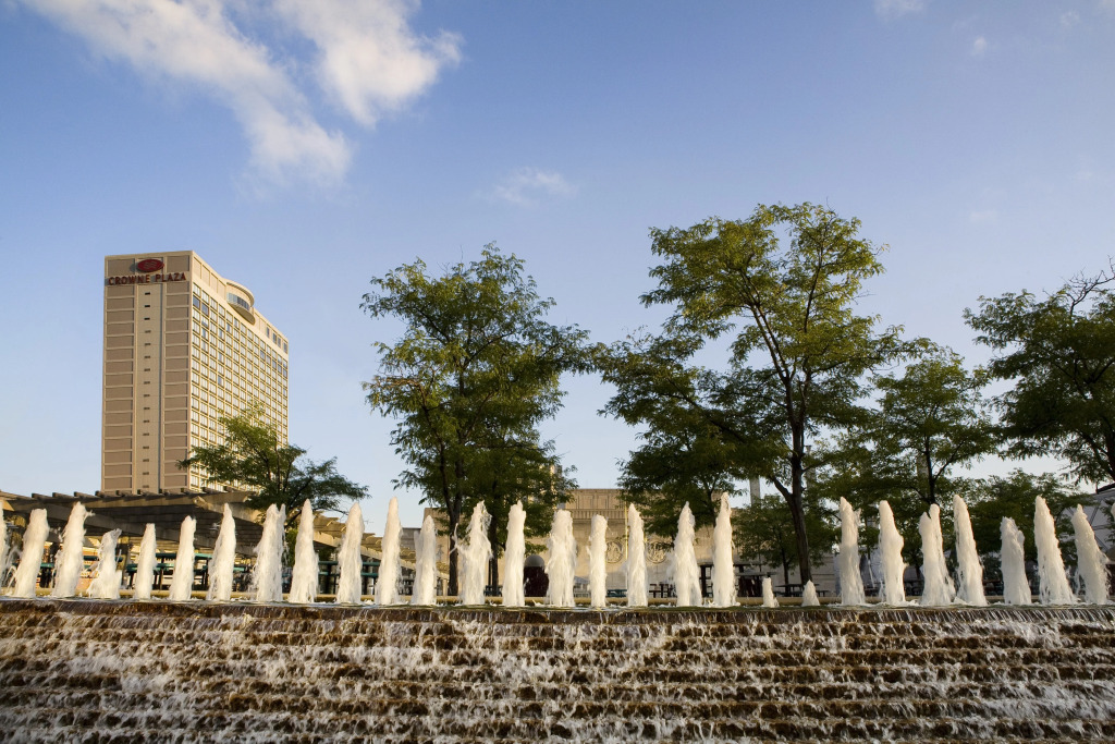 Crowne Plaza Kansas City Downtown by IHG