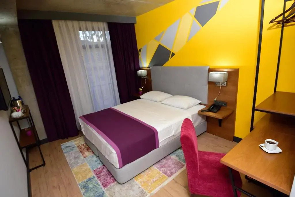 Hotel Adora
