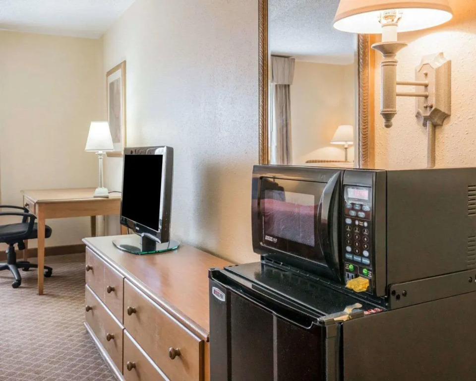 Quality Inn & Suites Monroe