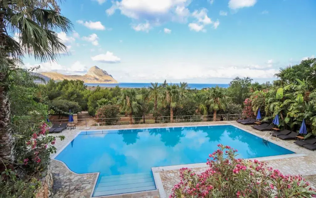 Cala DellArena