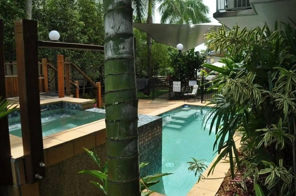 Heritage Cairns Hotel