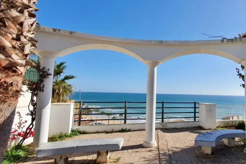 Olhos De Água 1BR with Pool, AC and Free Parking