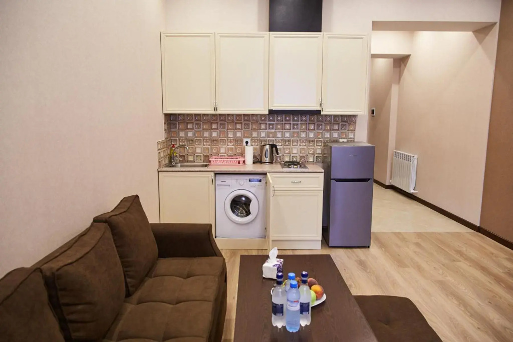 Residence North Avenue Teryan 8. 14 2