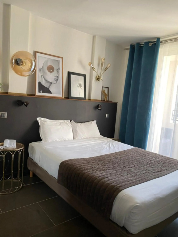 CorsHotel