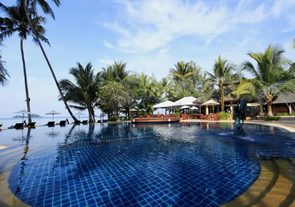 Centara Koh Chang Tropicana Resort