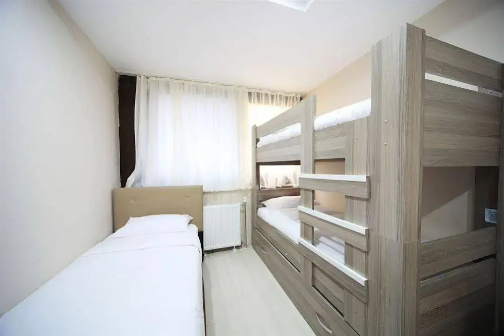 Nil Luxury Academic Apart