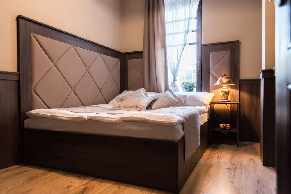 Komló Hotel Gyula