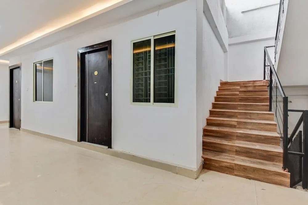 OYO Flagship 46682 New Andra House