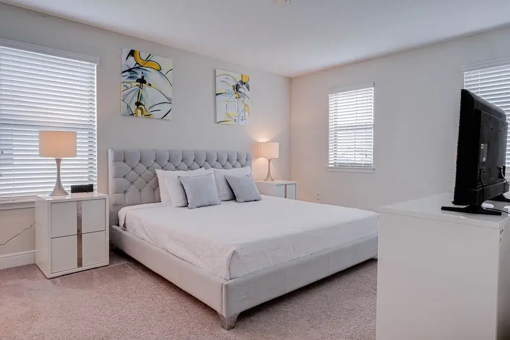 Balmoral Resort-198kb 4 Bedroom Home by RedAwning
